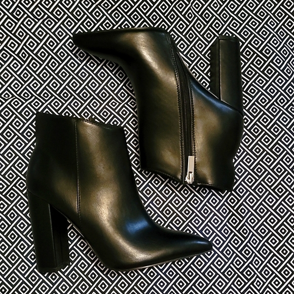 Qupid Faux Leather Ankle Booties - Picture 3 of 4